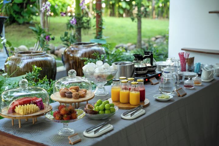 Dining 60 of 75