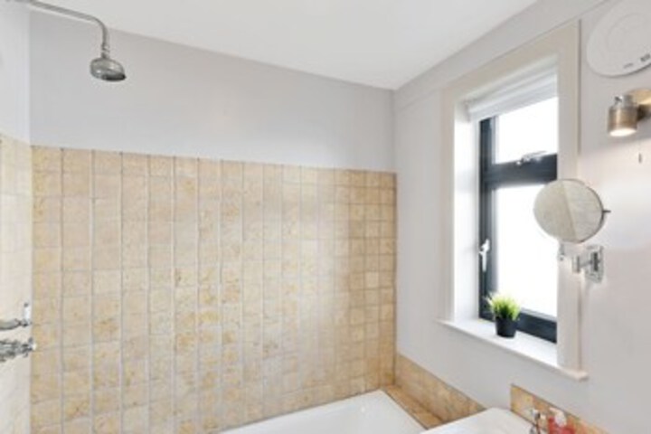 Room 5 of 26
