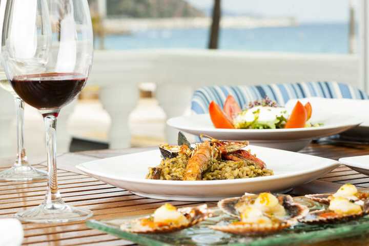 Dining 44 of 89