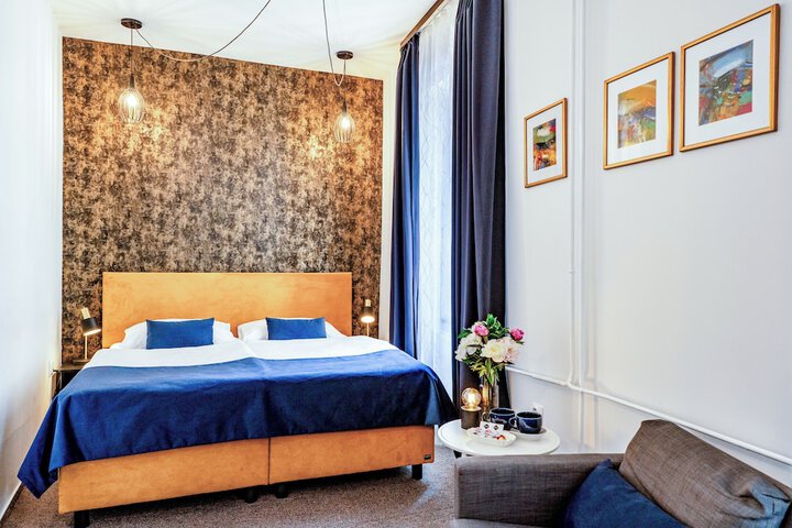 Room 3 of 30
