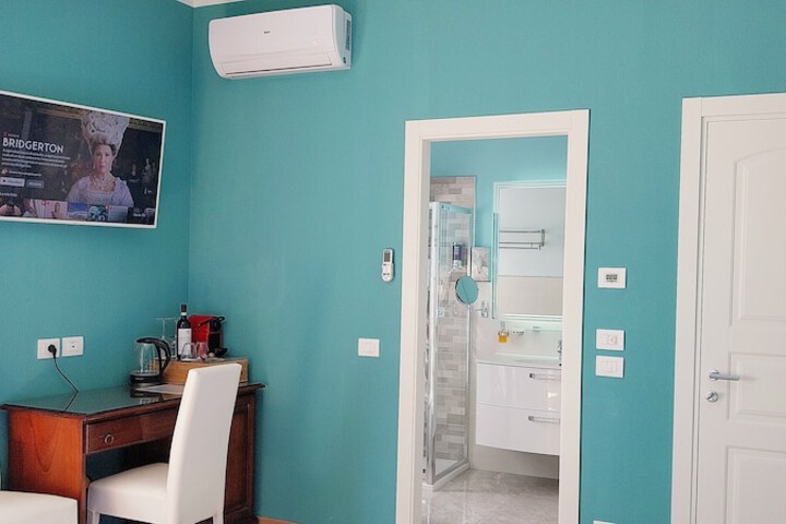 Room 22 of 105