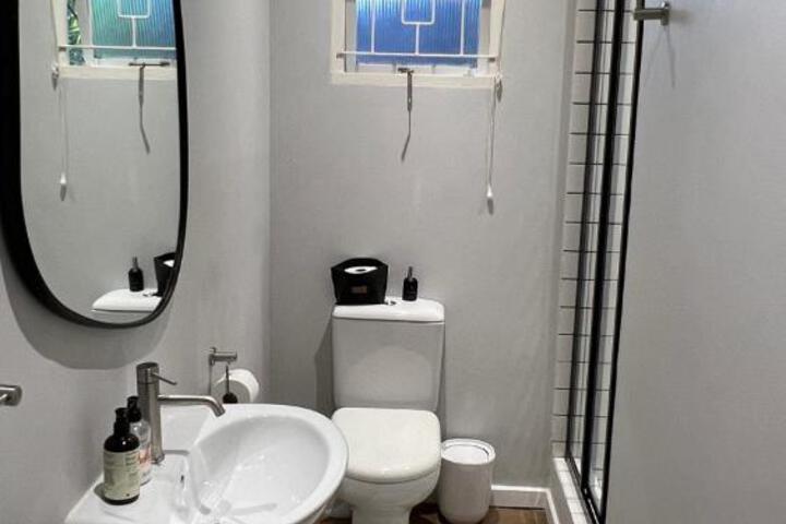 Room 15 of 18