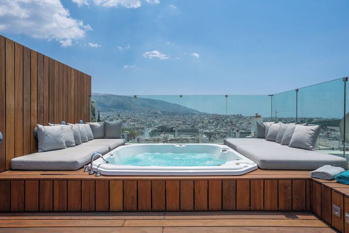 Hot Tub 32 of 43