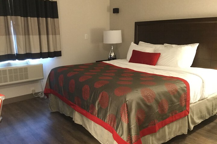 Room 7 of 26