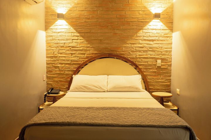 Room 21 of 54