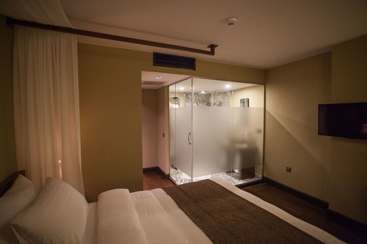 Room 8 of 41