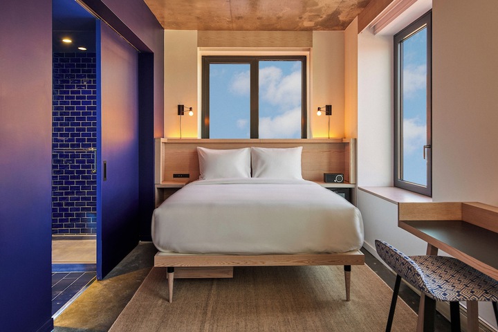 Room 13 of 50