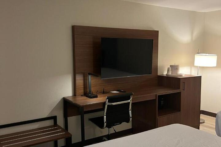 2 Queen Beds (6 of 26)