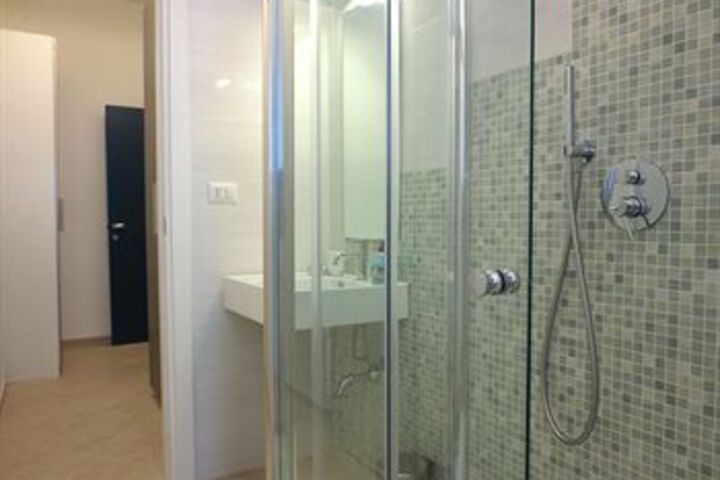 Room 5 of 49