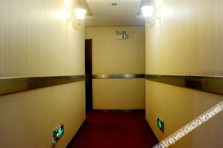 Hotel Interior 10 of 36