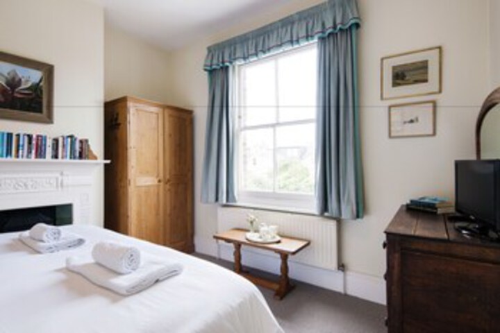 Room 4 of 67