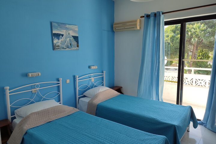 Room 4 of 35