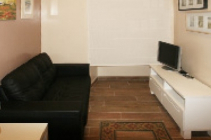 Room 2 of 5
