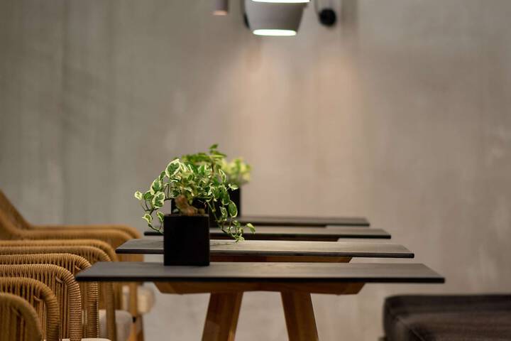 Lounge 289 of 357