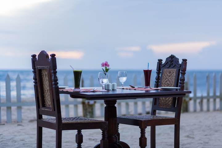 Dining 28 of 38