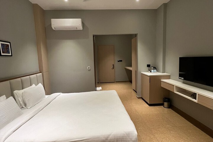 Room 7 of 21