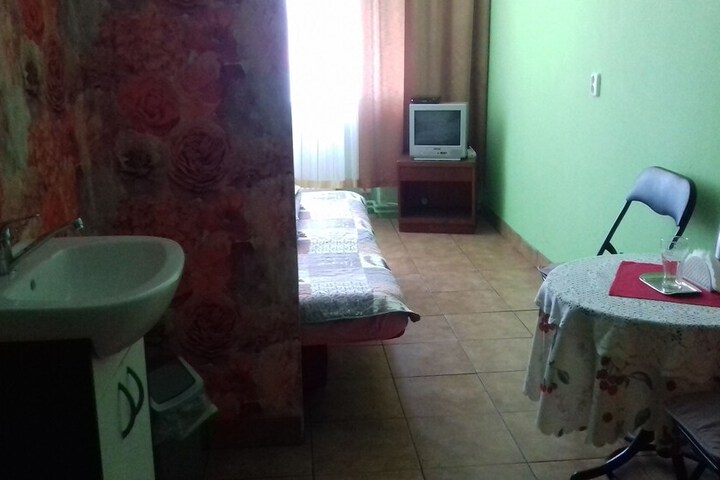 Room 11 of 25