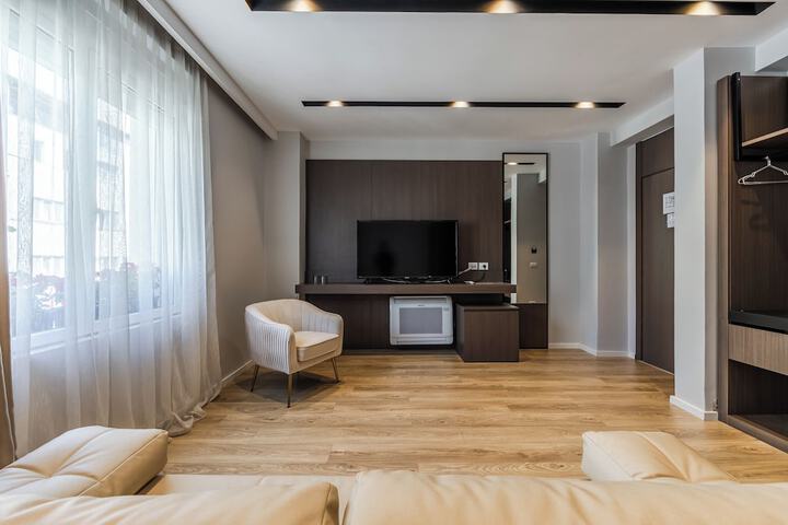Room 103 of 171