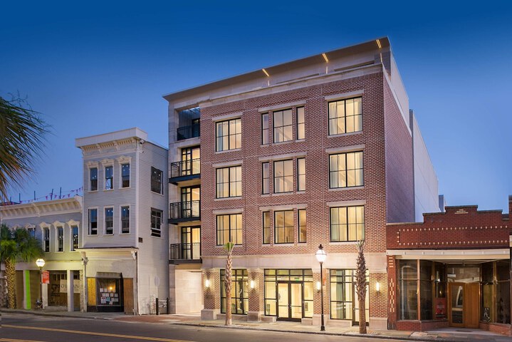 Exterior of Hilton Vacation Club King 583 Charleston