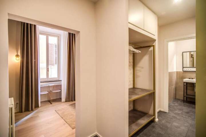 Room 20 of 39