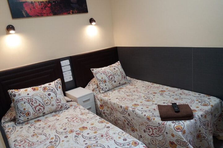 Room 6 of 50