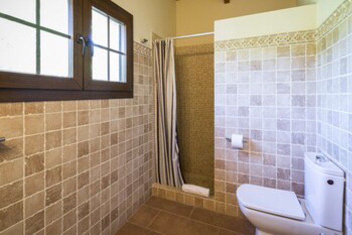 Room 3 of 36