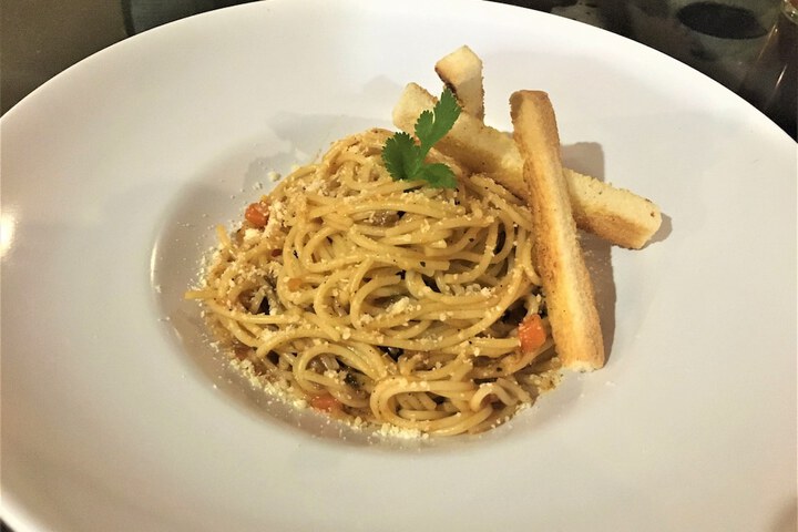 Dining 51 of 97