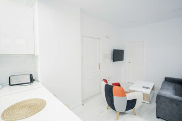 Room 6 of 23