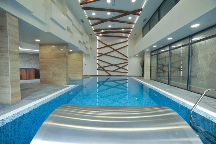 Pool 14 of 30