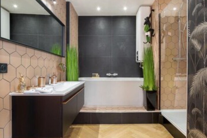 Room 12 of 74