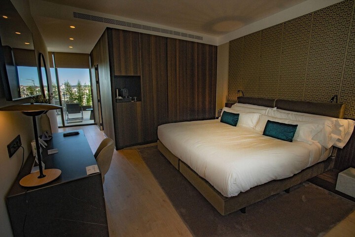 Room 38 of 94