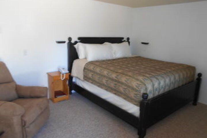 Room 17 of 35