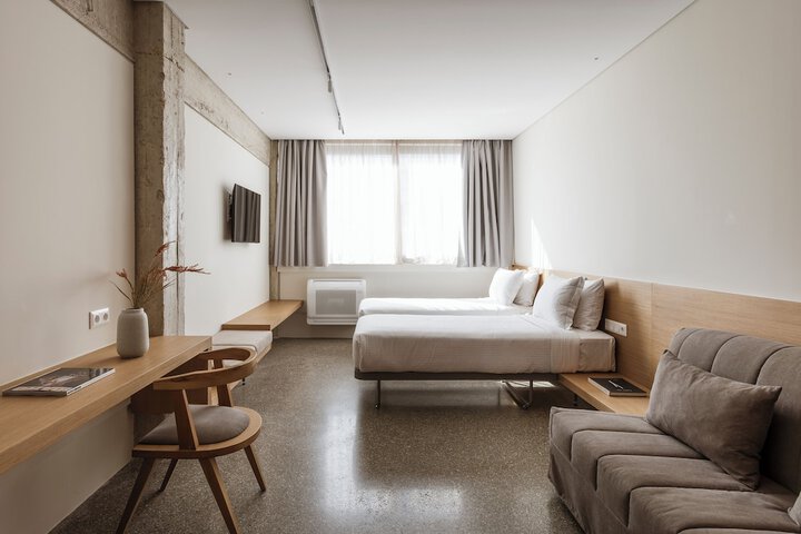 Room 30 of 65