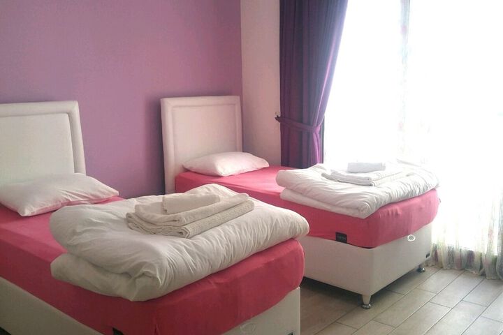Room 12 of 82