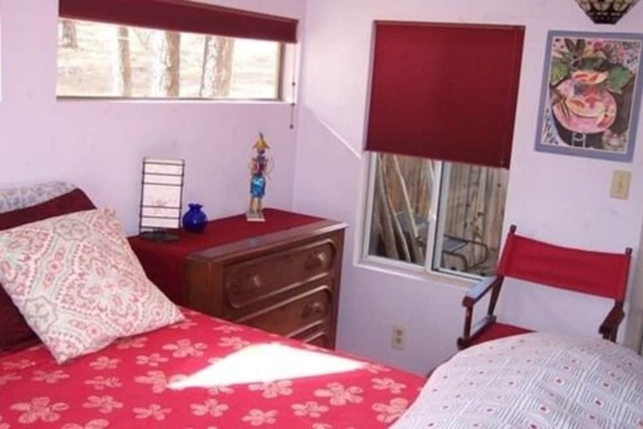 Room 3 of 25