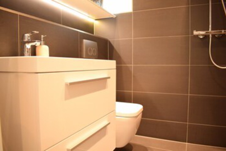 Room 2 of 14