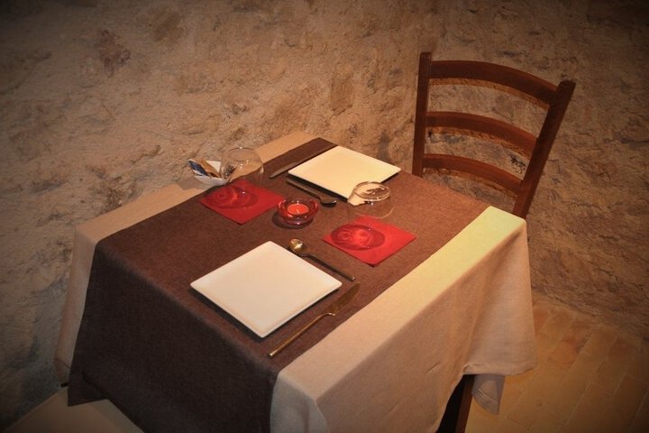 Dining 46 of 73