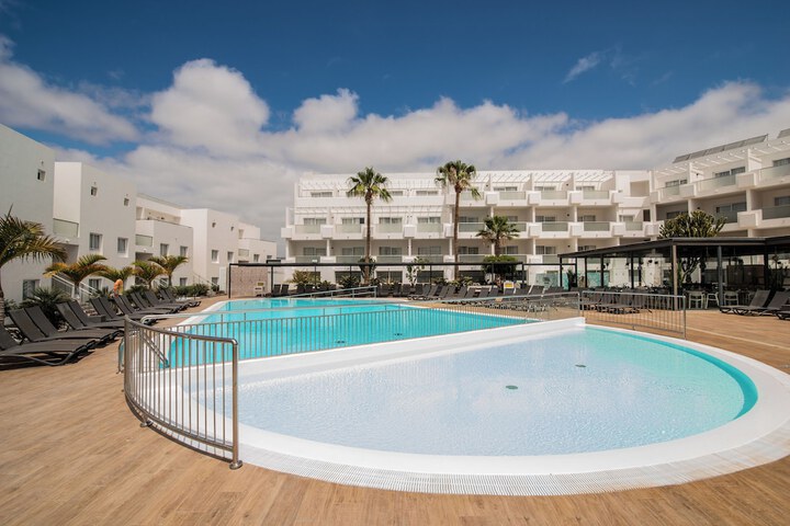 Aequora Lanzarote Suites