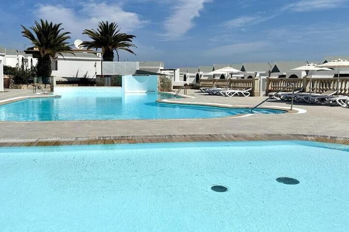 Pool Hotel
