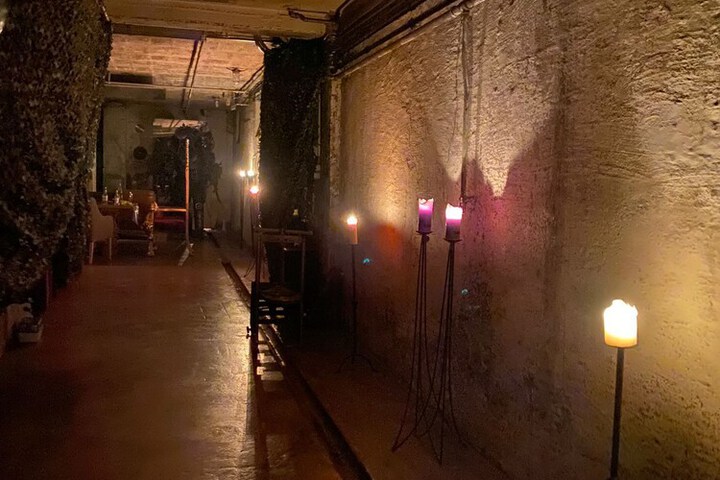 Room 10 of 115