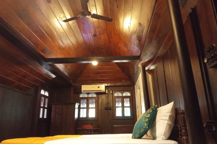 Room 6 of 21