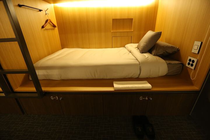 Room 3 of 38