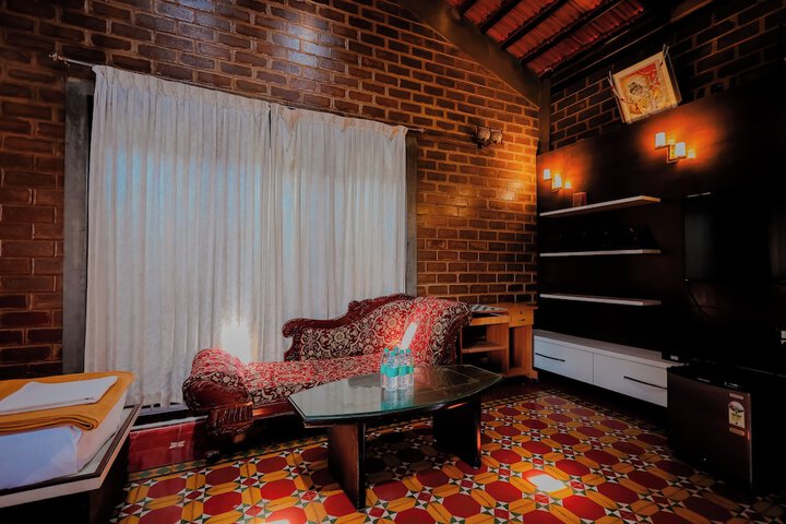 Room 27 of 94