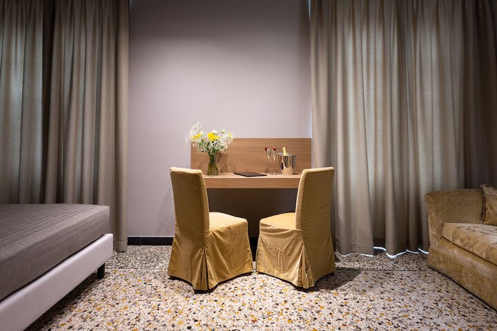 Room 50 of 72
