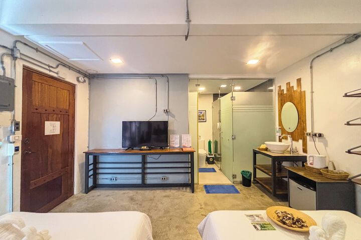 Room 20 of 240