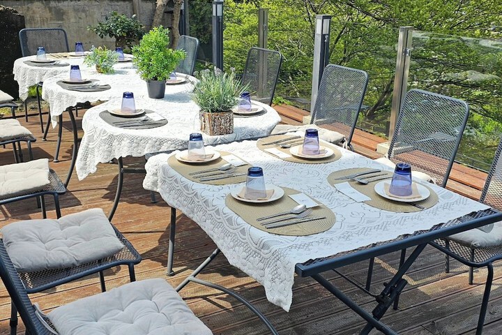 Dining 57 of 77
