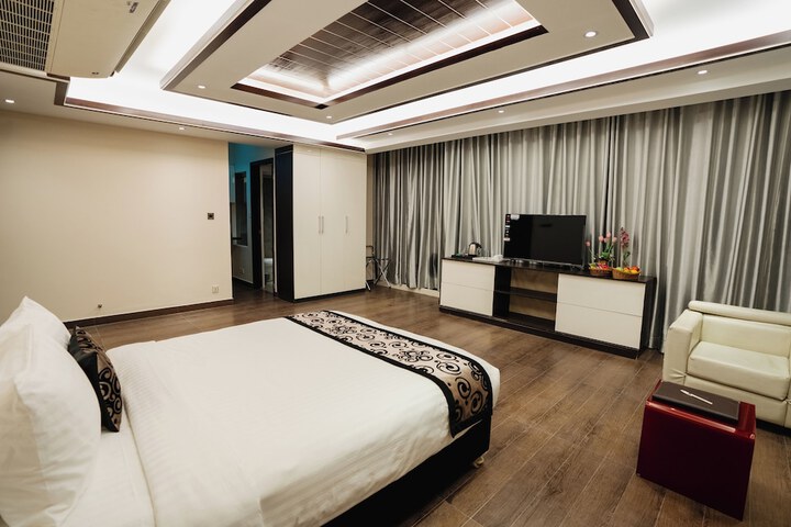 Room 21 of 49