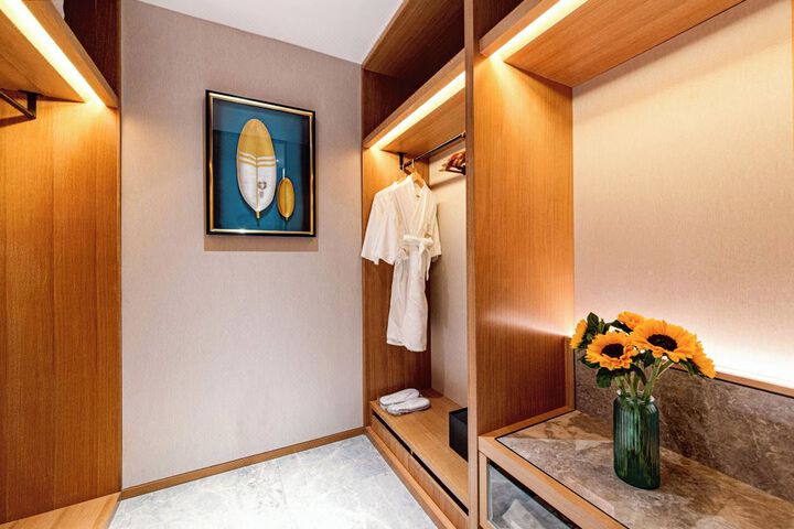 Hotel Interior 100 of 169