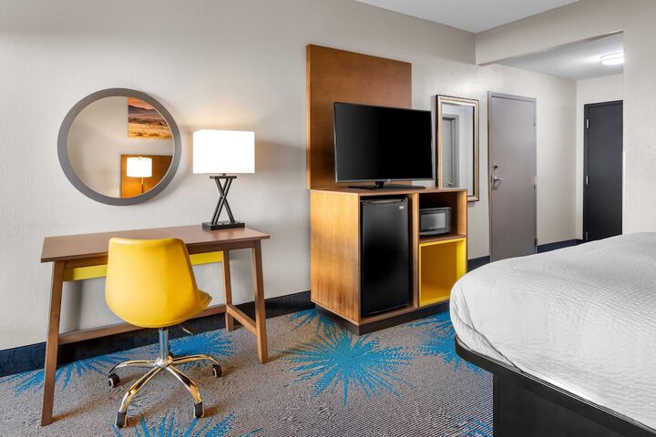 Room 15 of 43