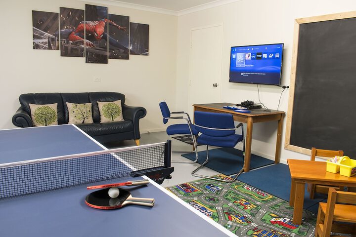 Room 4 of 13